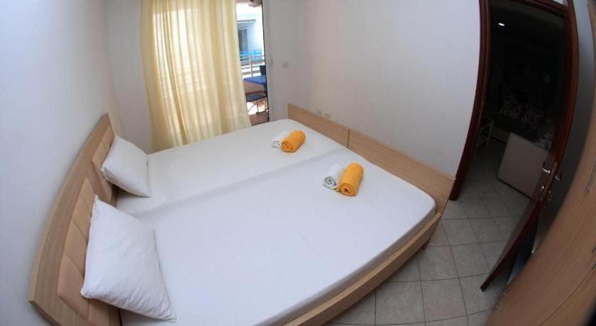 Sea View Apartments Saranda 外观 照片